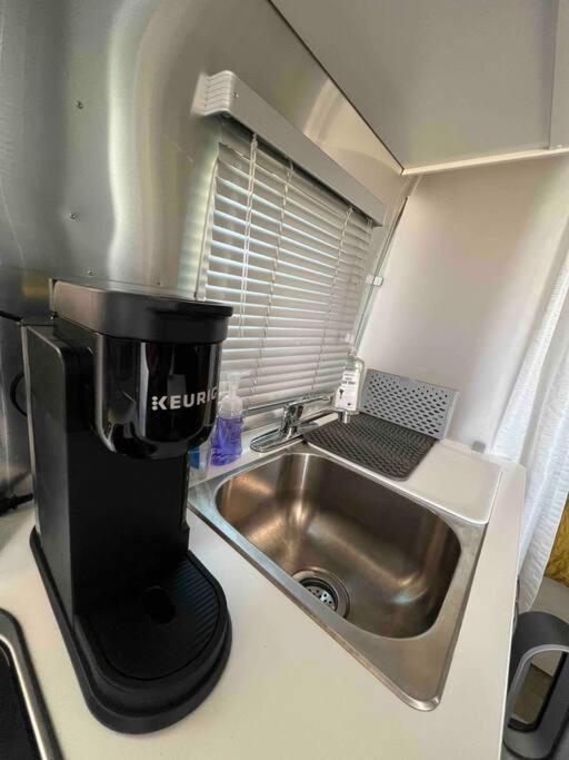 Modern Airstream With Amazing View - 10 To 15 Minutes From Kings Canyon National Park Dunlap Exterior photo