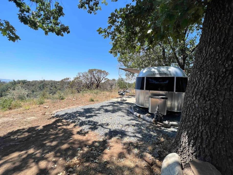 Modern Airstream With Amazing View - 10 To 15 Minutes From Kings Canyon National Park Dunlap Exterior photo
